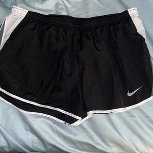 NWOT Women’s Nike Dri-Fit Shorts
